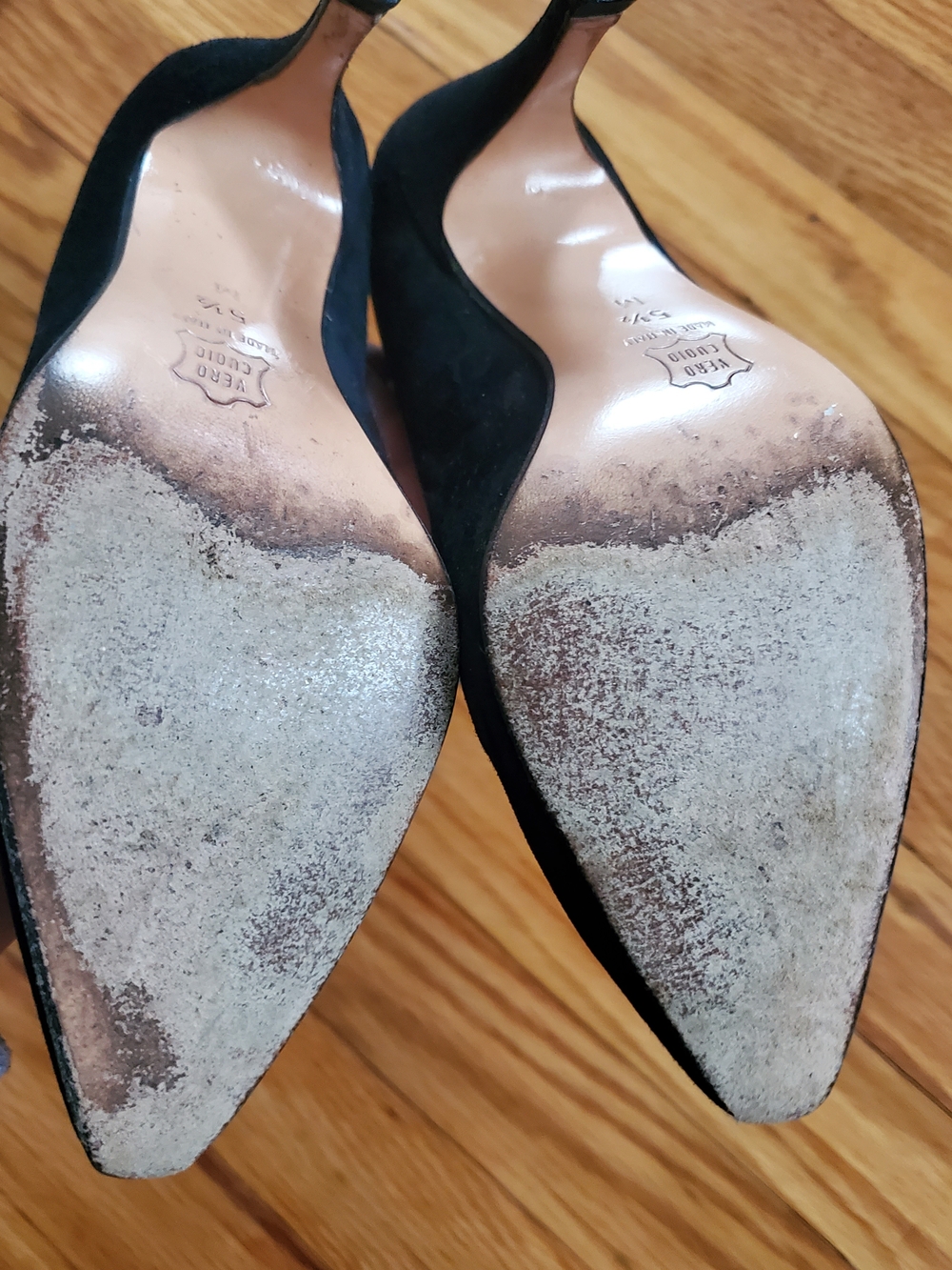 Vintage Bally Women's Two-Tone Suede Leather Pumps - Black and Red Womens Sz 5.5 - Picture 5 of 12